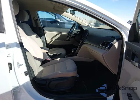 2017 Hyundai Elantra Se z USA, uszkodzony, nr VIN 5NPD84LF1HH015753